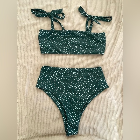 High Waisted Bikini Size M Polka Dots Green & White Stretchy Great Condition - Picture 1 of 10